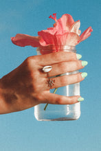 Load image into Gallery viewer, flower ring