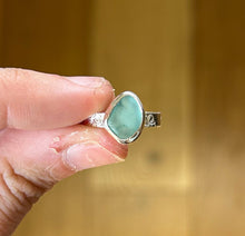 Load image into Gallery viewer, SILVER size 6.5 turquoise sea glass
