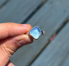 Load image into Gallery viewer, SILVER size 8.5 cornflower blue sea glass
