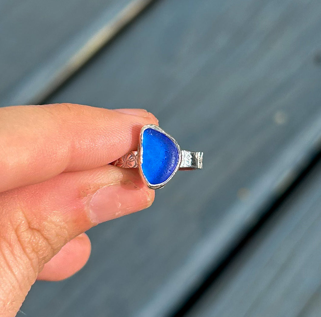 SILVER size 7 cornflower blue sea glass