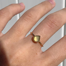 Load image into Gallery viewer, gold sea glass ring (size 6)
