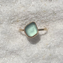Load image into Gallery viewer, gold sea glass ring (size 7)
