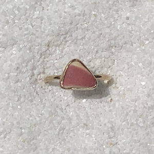 gold beach rock ring (size 5.75)