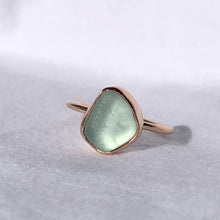 Load image into Gallery viewer, gold sea glass ring (size 5)
